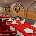 Hotel Master Family Club